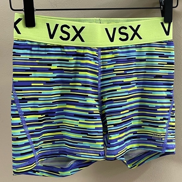 Victoria's Secret VSX Sport Womens Size XS Compression Shorts Medium Rise - Picture 1 of 5